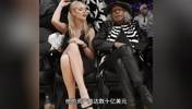 总能坐在最好的位置看球！被称NBA场边最强美腿的她究竟是谁？
