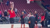 看了TT这段近框抛投训练，让我觉得自己也无限接近NBA😂